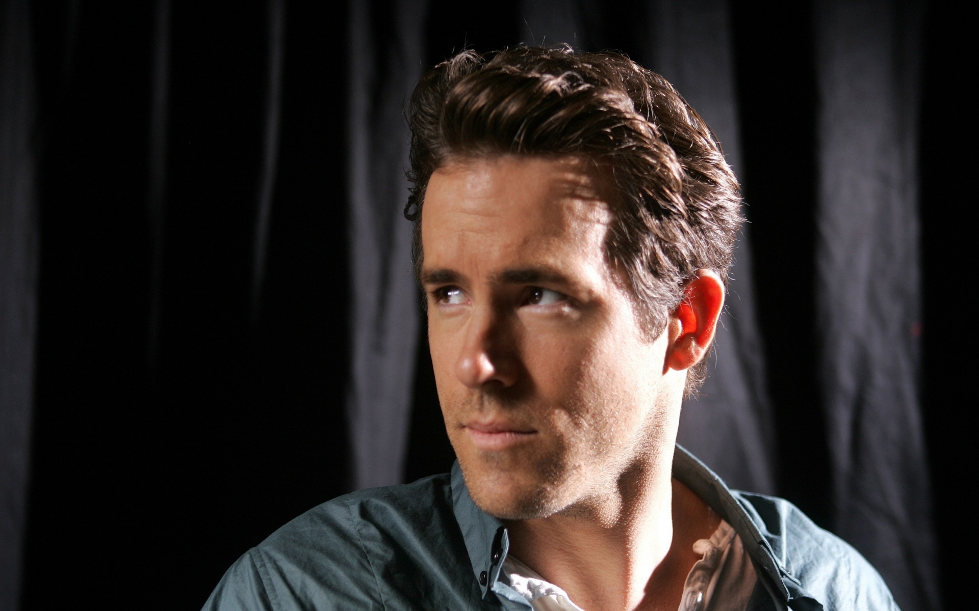 Картинки Ryan reynolds, актер, брюнетка, милый, лицо фото и обои на рабочий стол