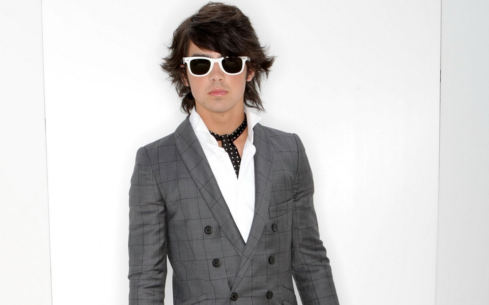 Картинки Joe jonas, актер, знаменитость, стильные, солнцезащитные очки, парень фото и обои на рабочий стол
