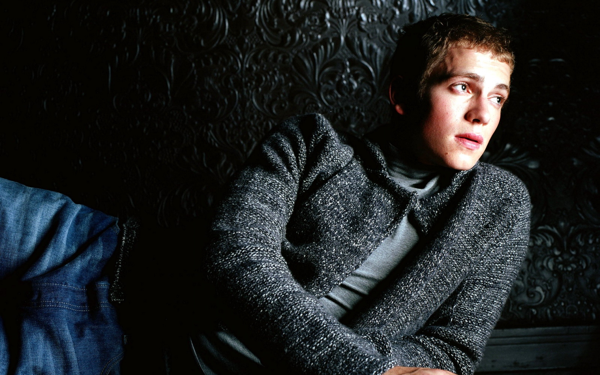 Картинки Hayden christensen, актер, ложитесь, стильно, свитер фото и обои на рабочий стол