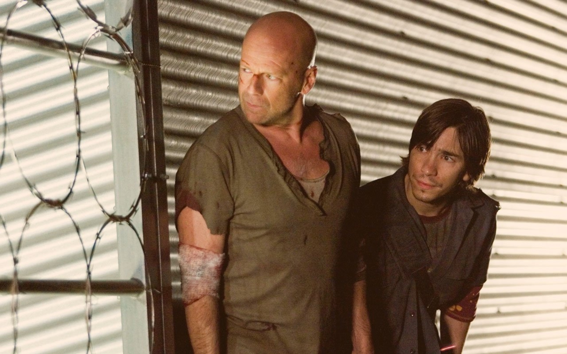 Картинки Die hard 4, актеры, Justin long, матовый farrell, bruce willis, john mcclane фото и обои на рабочий стол