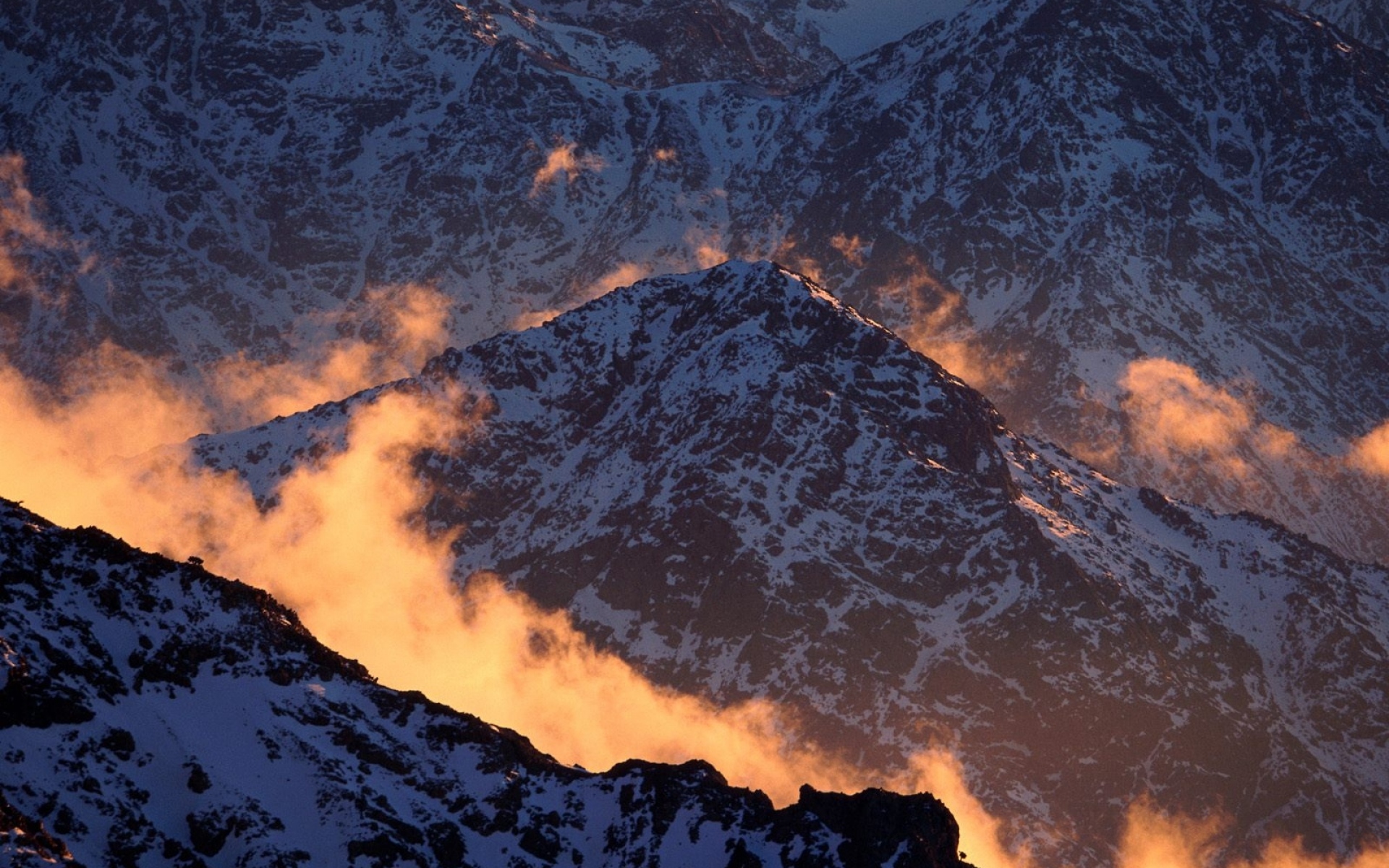 Картинки Марокко, горы, вершины, снег, туман фото и обои на рабочий стол