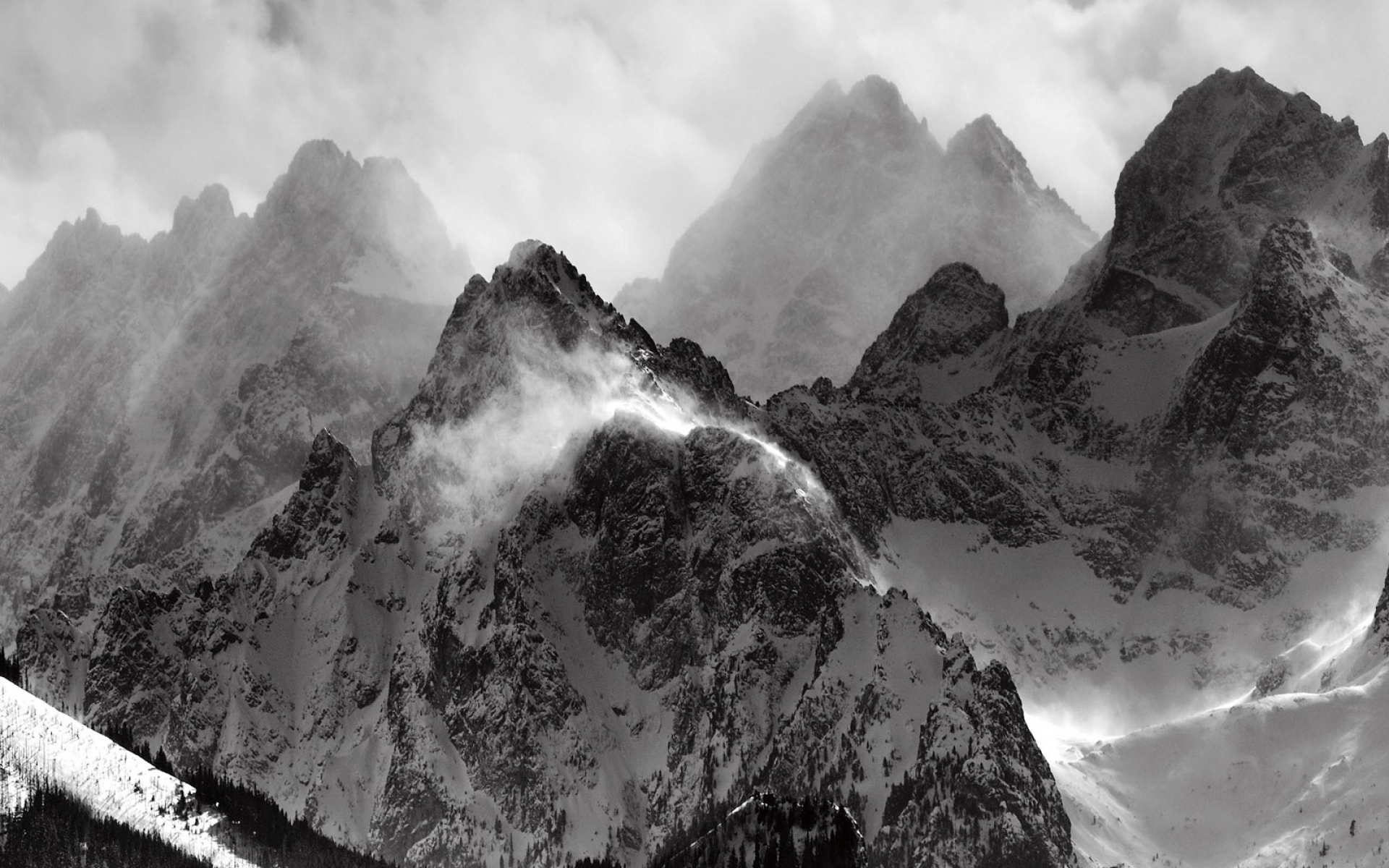 Картинки Вершины, горы, мрак, туман фото и обои на рабочий стол