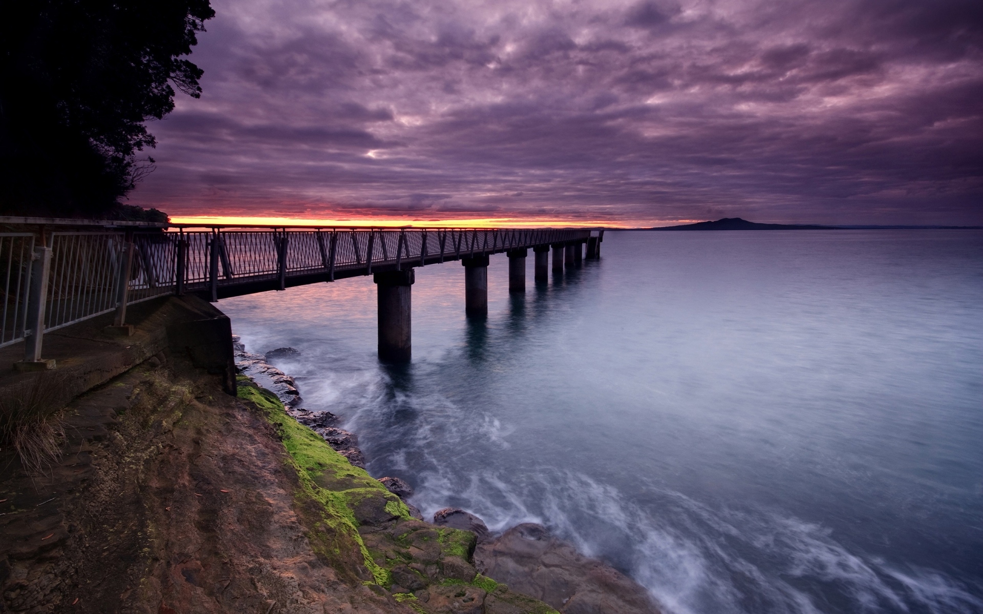 Картинки Пирс, море, вечер, облака, камни, мох фото и обои на рабочий стол