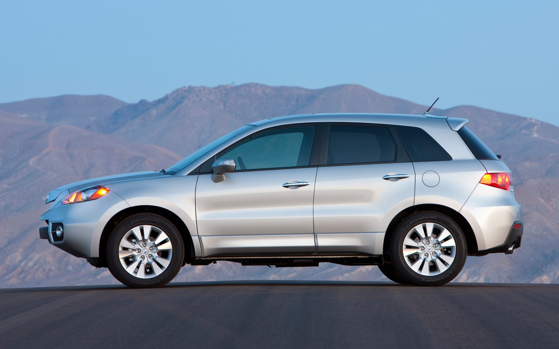 Картинки Acura, rdx, белый, джип, вид сбоку, автомобили, стиль, горы, природа фото и обои на рабочий стол