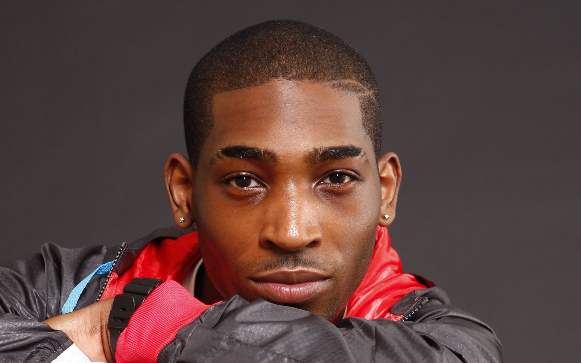 Картинки Tinie tempah, лицо, волосы, jacet, серьги фото и обои на рабочий стол