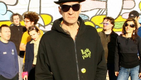 Raoul petite, очки, лица, солнечный свет, стена