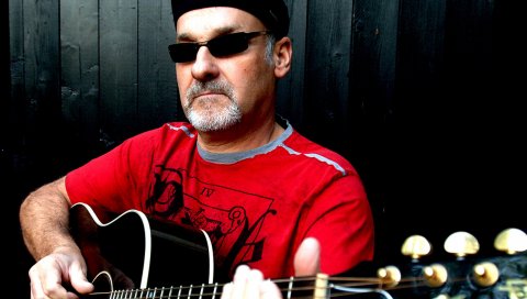 Paul carrack, гитара, очки, борода, футболка