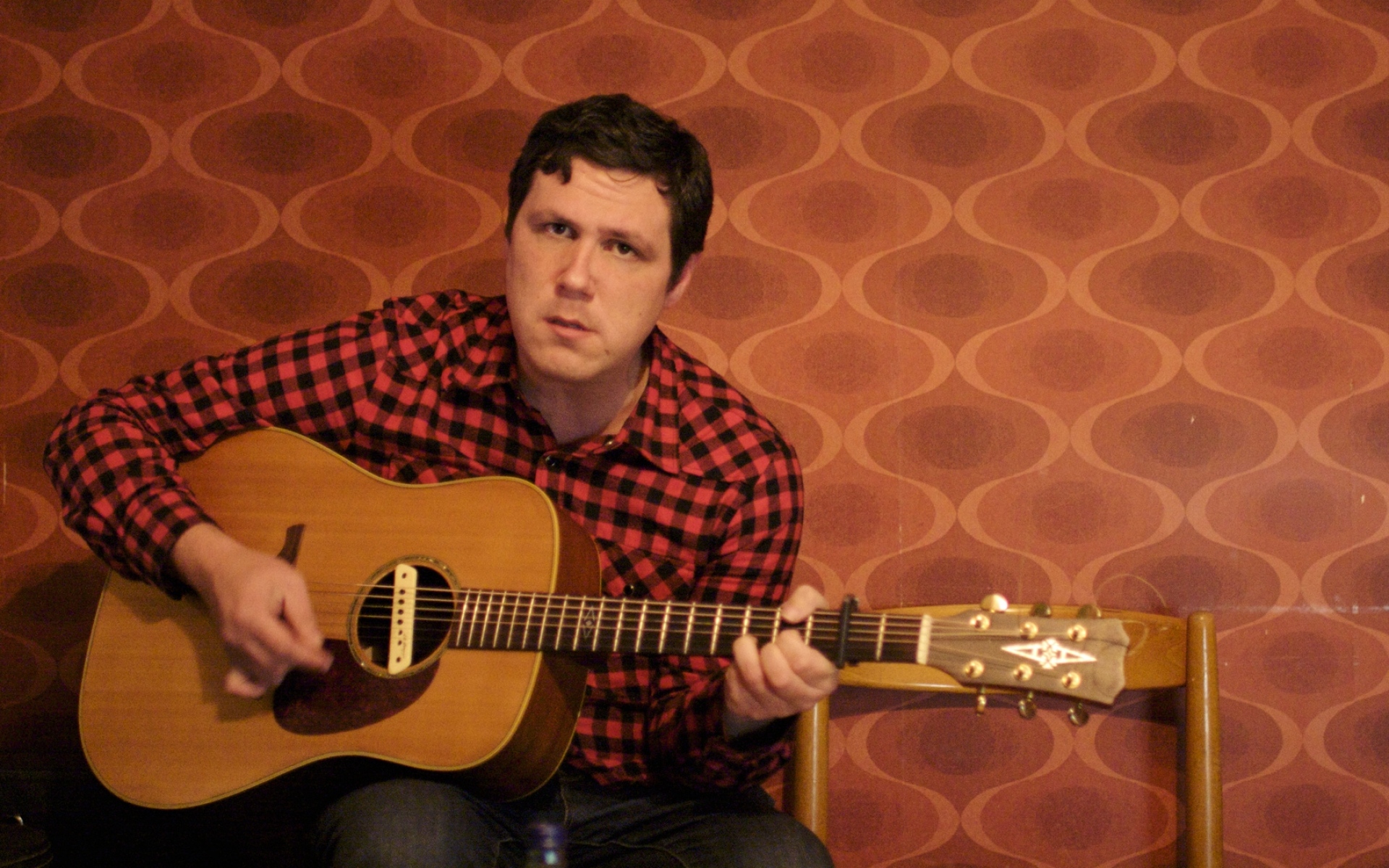 Картинки Damien jurado, гитара, рубашка, лицо, обои фото и обои на рабочий стол