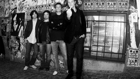 Свеча, группа, участники, стена, окно