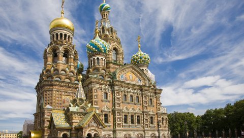 Петербург, спасенный кровью, небом, храмом