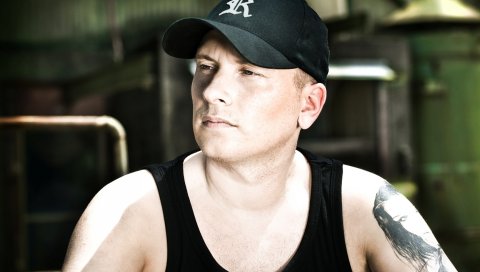 Remady, кепка, татуировка, плечо, взгляд