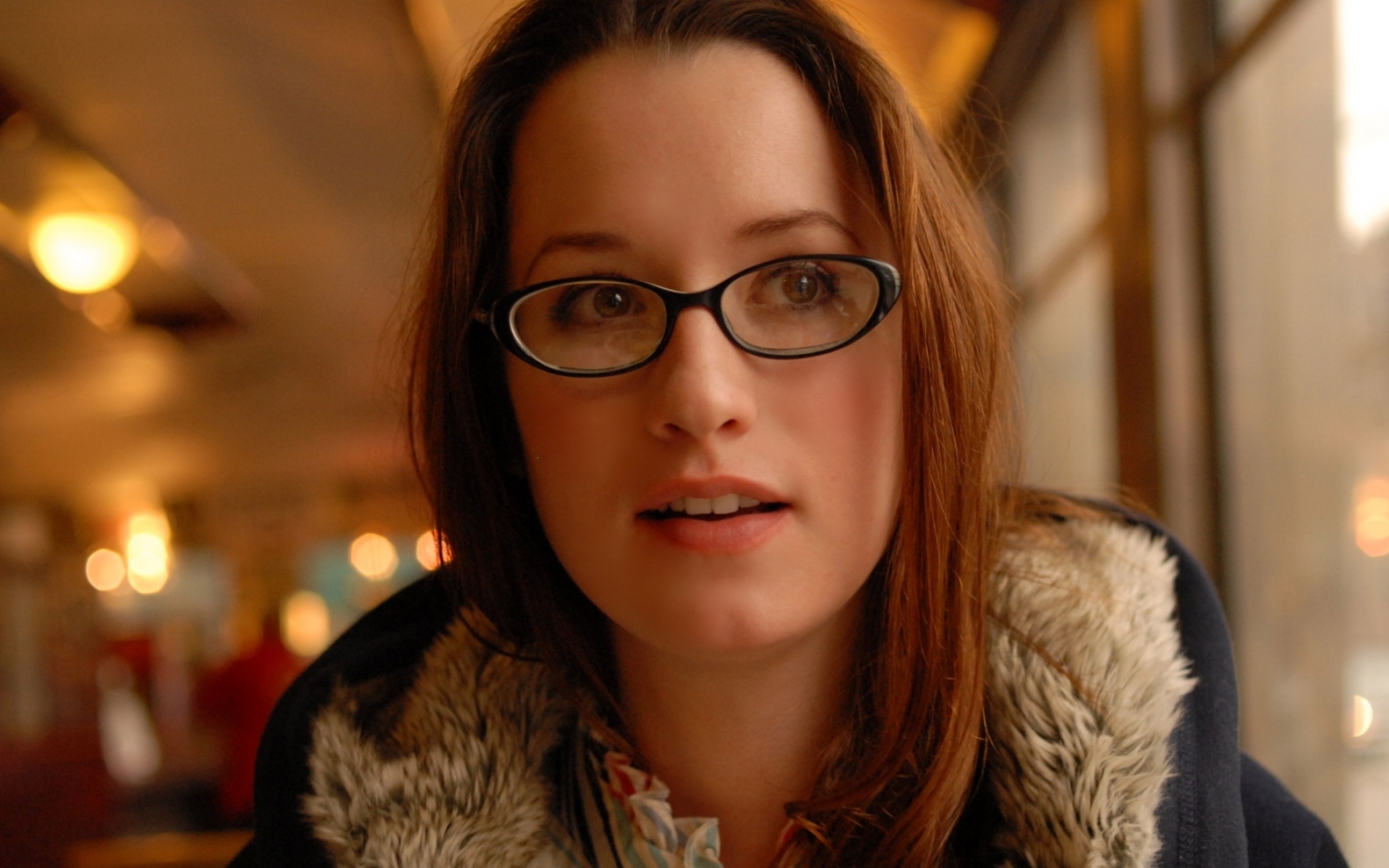 Картинки Ingrid michaelson, девушка, лицо, очки, взгляд фото и обои на рабочий стол