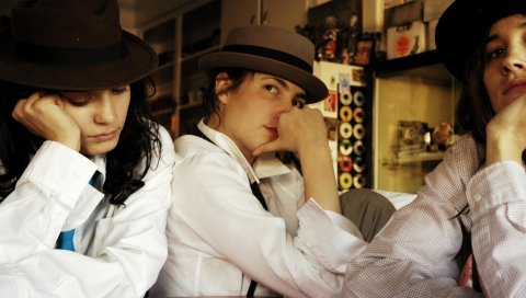Warpaint, девушки, группа, шляпы, комната