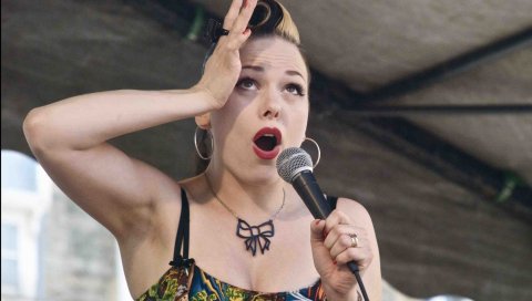 Imelda may, девушка, платье, микрофон, рот