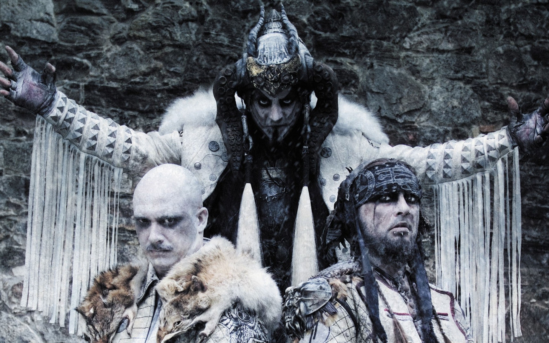 Картинки Dimmu borgir, изображение, группа, руки, взгляд фото и обои на рабочий стол