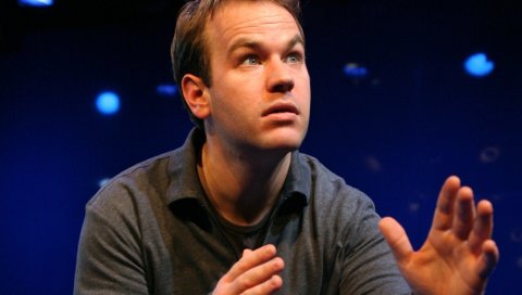 Mike birbiglia, лицо, руки, взгляд, глаза