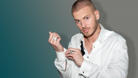 Mpokora, щетина, рубашка, кольца, взгляд