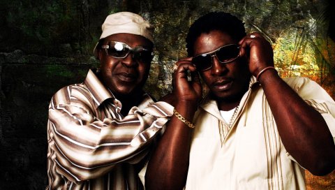 Chaka demus, плоскогубцы, очки, группа, руки