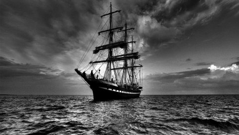 Корабль, море, паруса, шторм, черный белый
