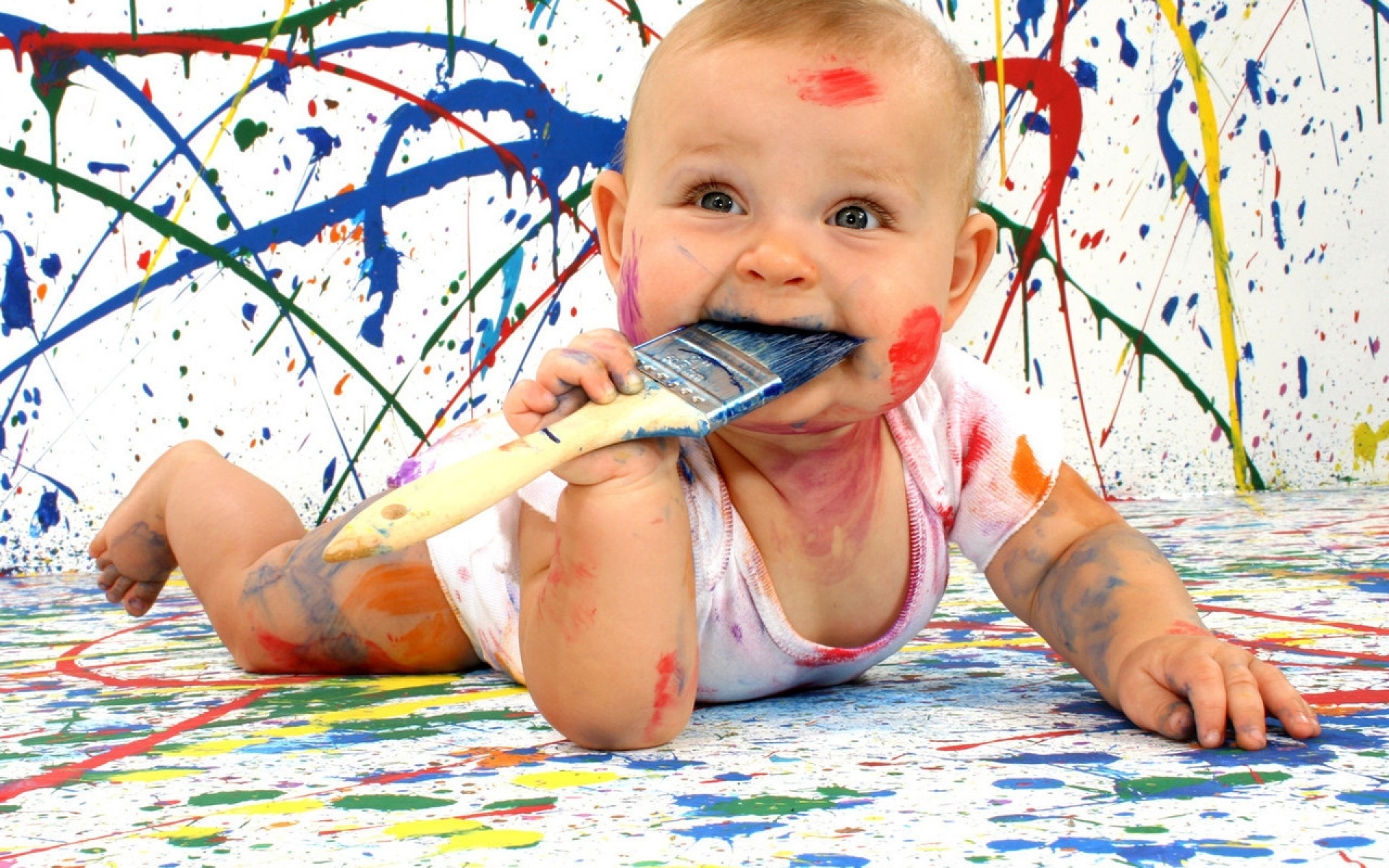 Картинки Ребенок, забавный, краска, грязный, смешной, хулиган фото и обои на рабочий стол
