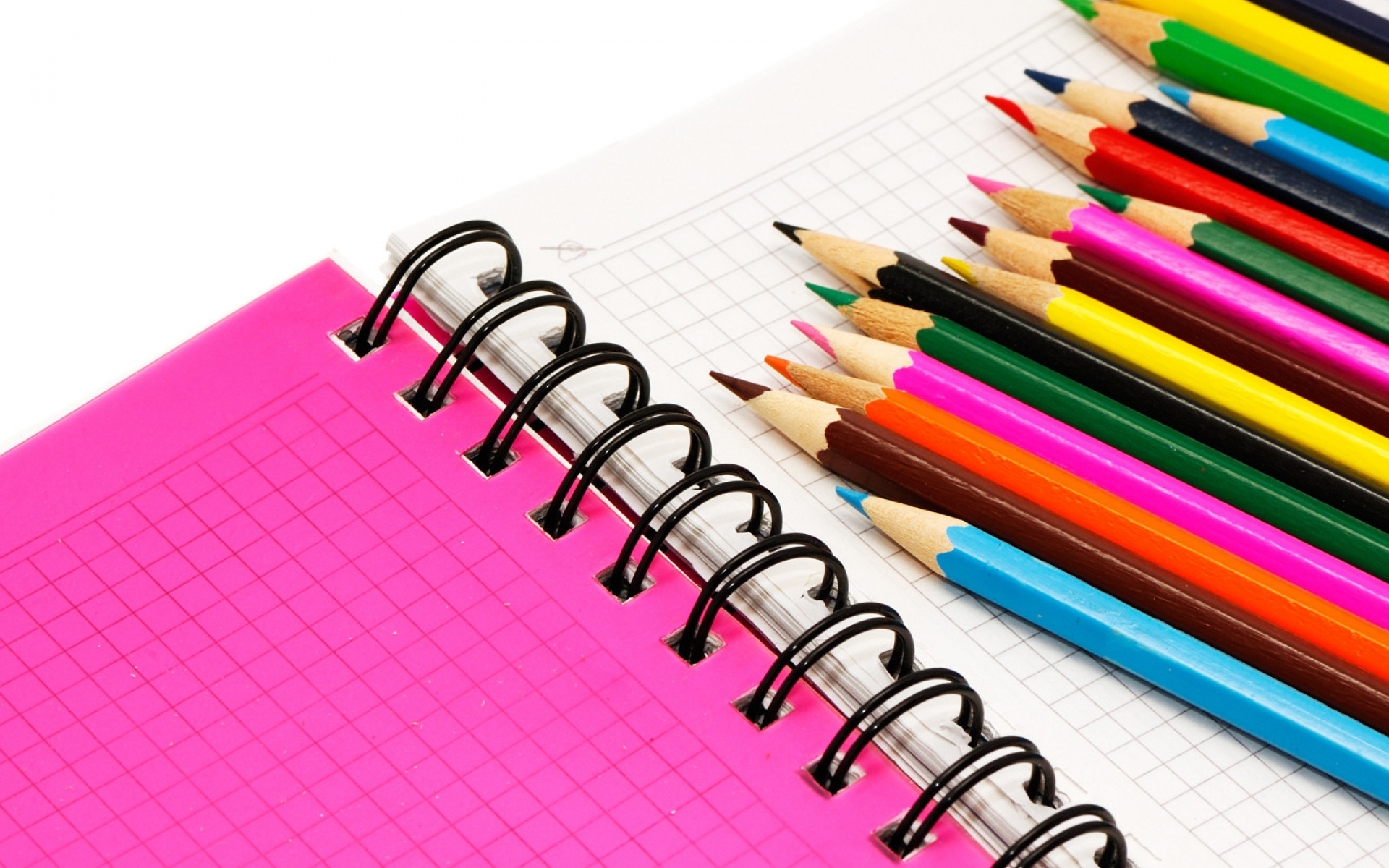 Картинки Цветные карандаши, карандаш, позитив, ноутбук, фотография фото и обои на рабочий стол