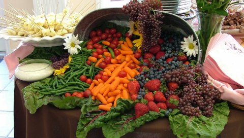 Морковь, фасоль, земляника, виноград, овощи, ягоды, помидоры