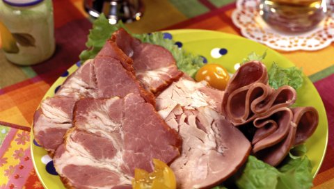 Мясо, ломтики, салат, тарелка, стол
