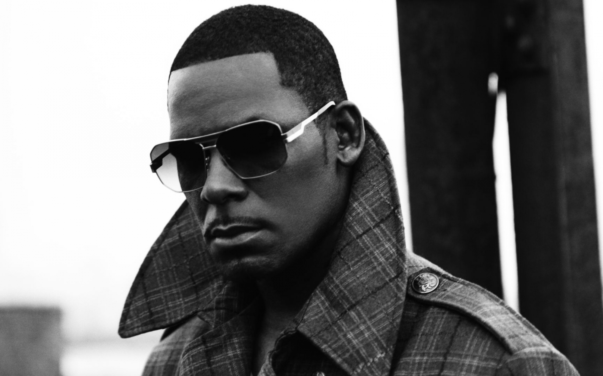 Картинки Rkelly, очки, пальто, стрижка, лицо фото и обои на рабочий стол