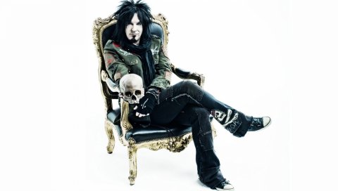 Nikki sixx, кресло, изображение, стрижка, череп