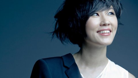 Youn sun nah, девушка, улыбка, взгляд, куртка