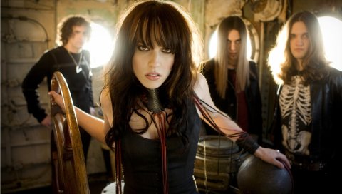 Halestorm, девушка, группа, взгляд, солнечный свет