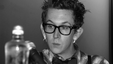 Micah p hinson, очки, стрижка, взгляд, серьги