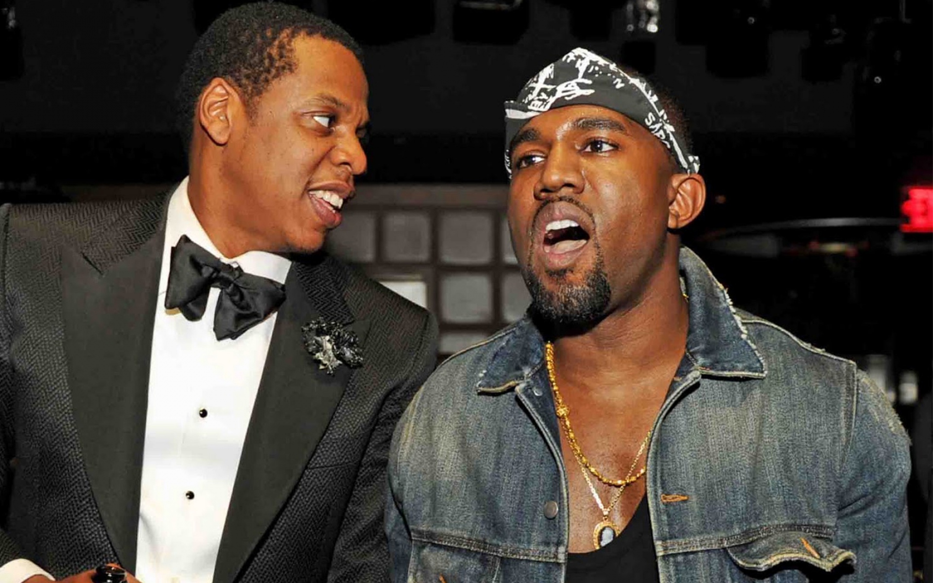Картинки Jay-z, kanye west, взгляд, цепь, зубы фото и обои на рабочий стол