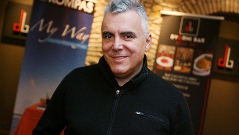 Zoran predin, улыбка, седой, светлый, рекламный