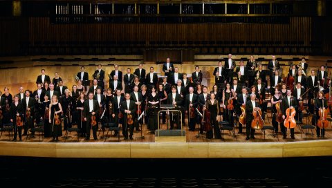 Лондонский филармонический оркестр, сцена, инструменты, костюмы, свет