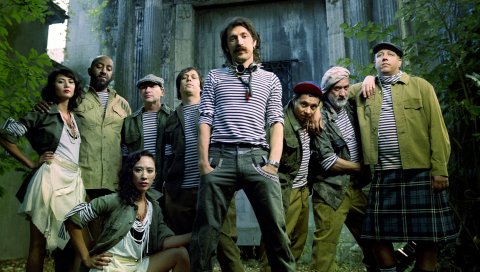 Gogol bordello, группа, девушки, дом, открытый