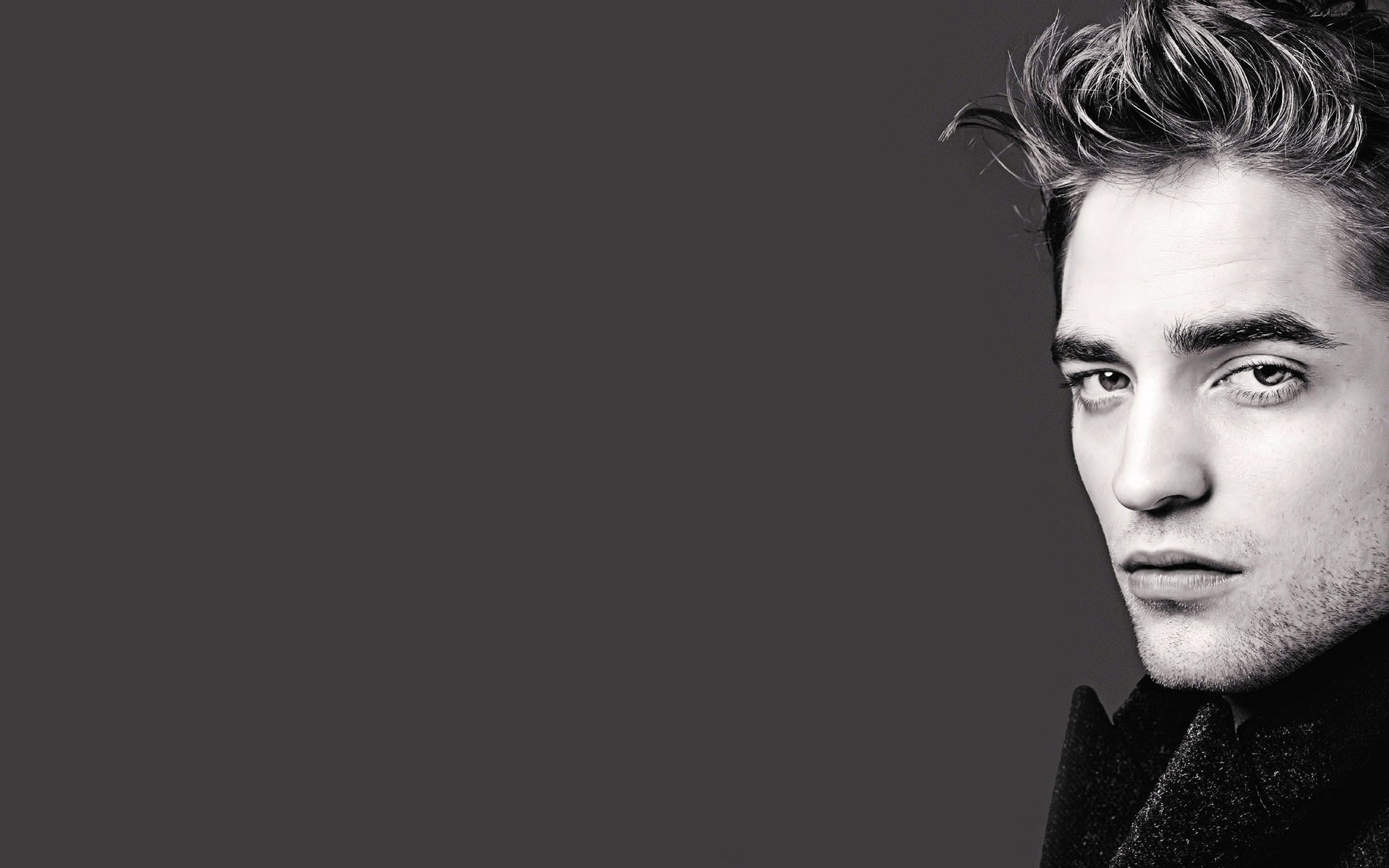 Картинки Роберт pattinson, парень, лицо, задумчивый, черный белый фото и обои на рабочий стол