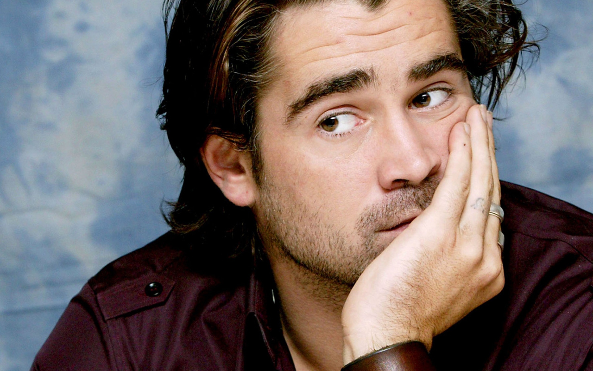 Картинки Colin farrell, лицо, глаза, длинноволосого, брюнетка фото и обои на рабочий стол