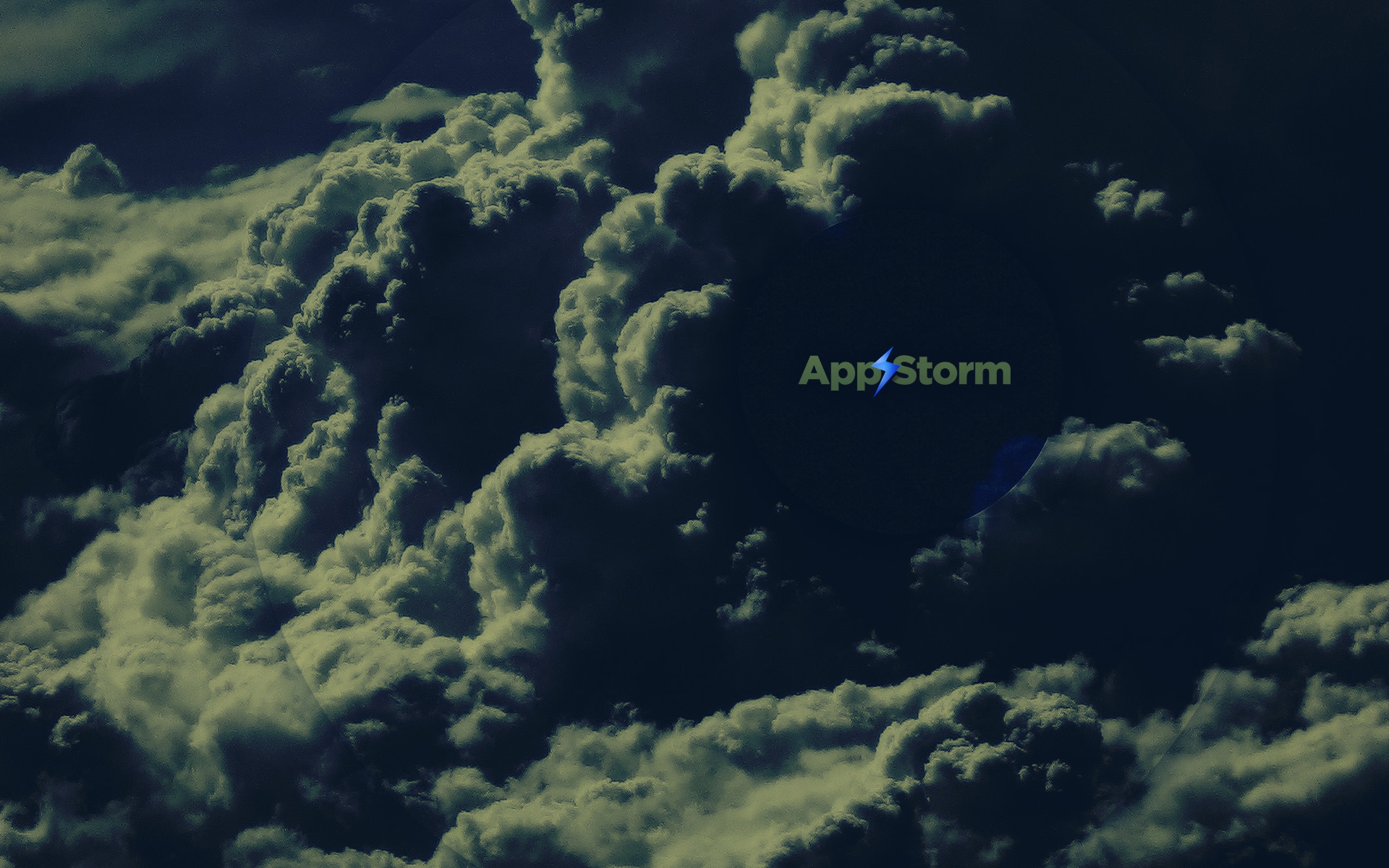 Картинки Приложение буря, яблоко, макро, небо, облака, серый фото и обои на рабочий стол