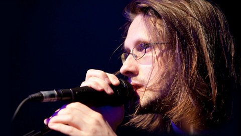 Steven wilson, микрофон, лицо, волосы, свет