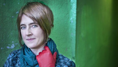 Karine polwart, перчатки, девушка, лицо, взгляд
