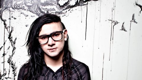 Skrillex, очки, стрижка, рубашка, взгляд