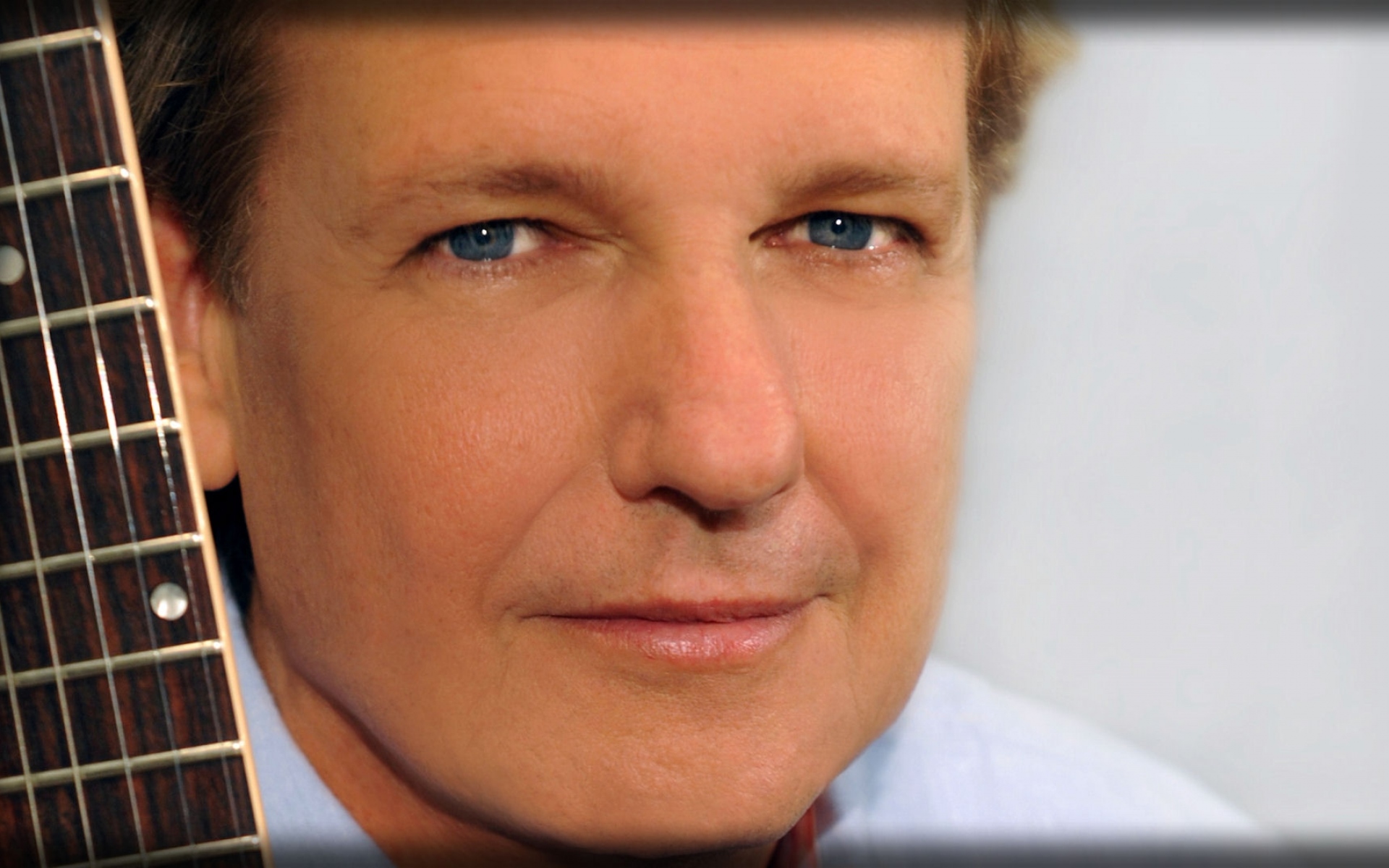 Картинки Lee ritenour, лицо, стервятник, глаза, взгляд фото и обои на рабочий стол