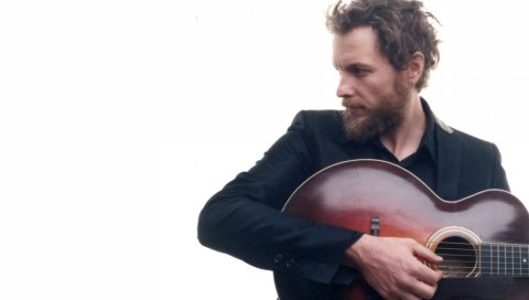 Jovanotti, гитара, стрижка, борода, костюм