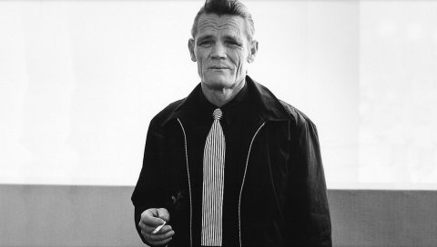 Chet baker, старый, сигарета, галстук, куртка