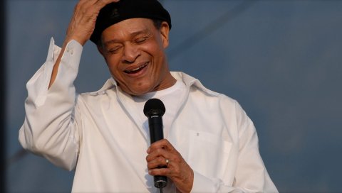 Al jarreau, улыбка, микрофон, кепка, кольцо