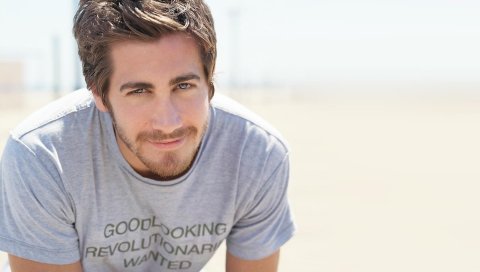 Актер, мальчик, jake gyllenhaal, улыбка, футболка, яркий