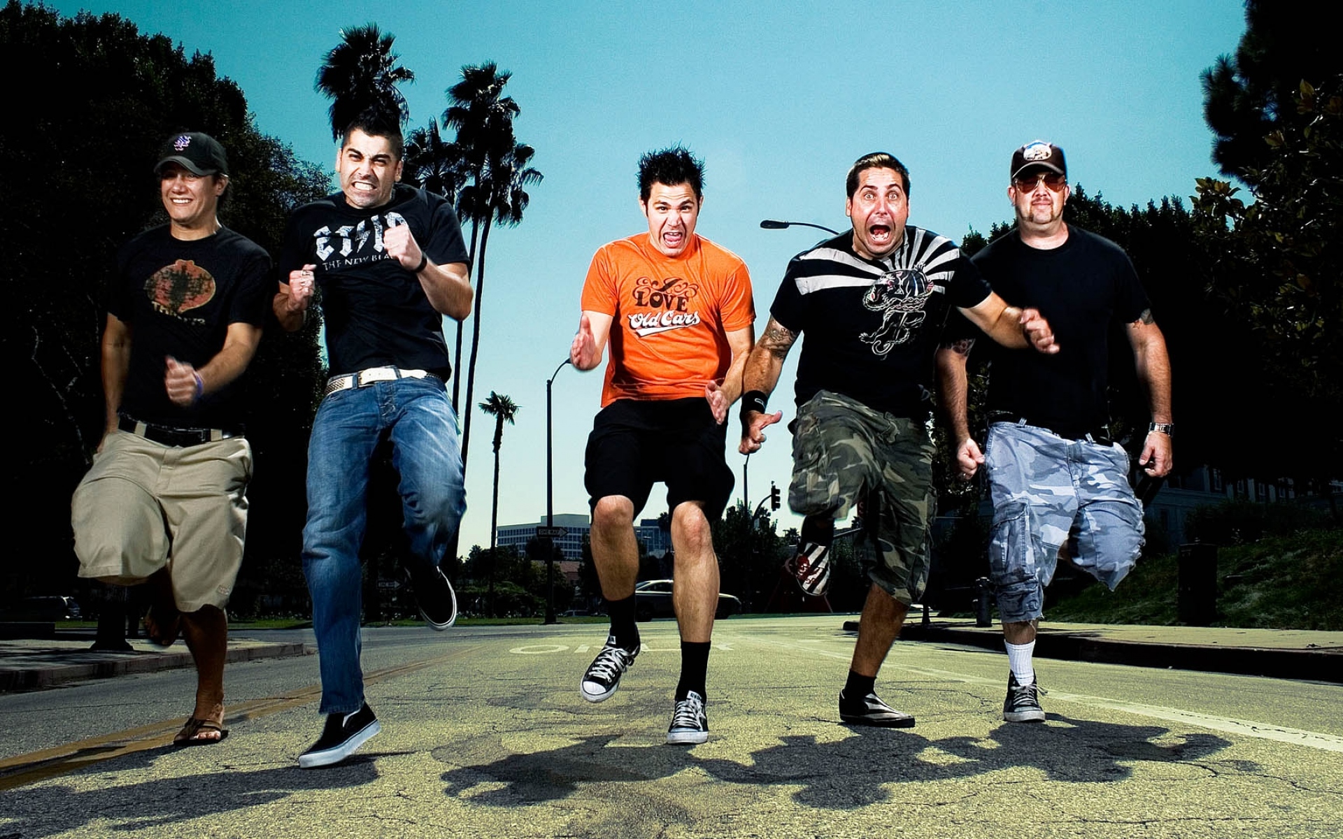 Картинки Zebrahead, дорога, улица, бег, эмоции фото и обои на рабочий стол