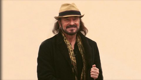 Stan borys, улыбка, борода, пальто, шляпа