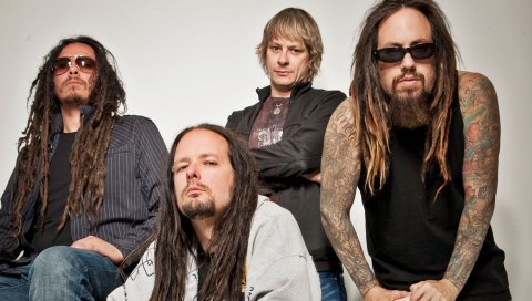 Korn, татуировка, дреды, борода, полоса